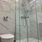 Bright And Lovely 1-bedroom In קלייפדה