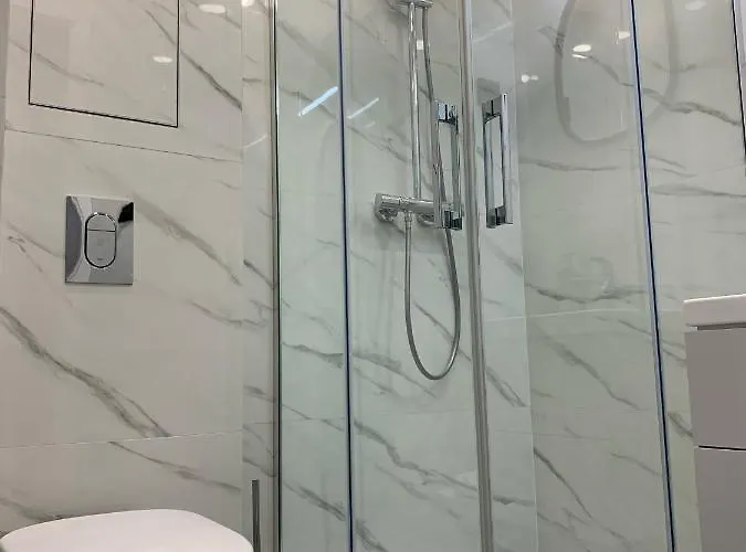 Bright And Lovely 1-bedroom In קלייפדה