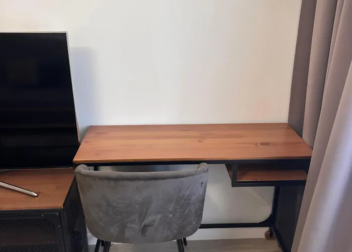 דירה Bright And Lovely 1-bedroom In